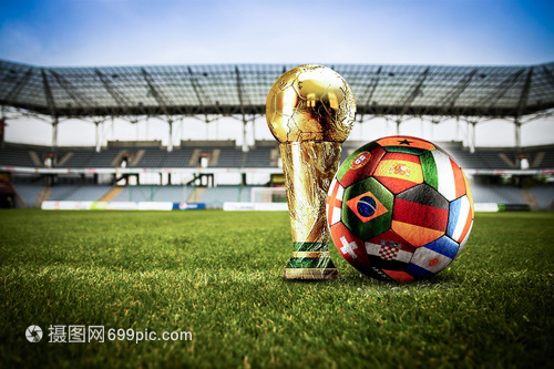 斯帕莱蒂与孔蒂的意甲逆转：那不勒斯击败尤文图斯，迎接新时代