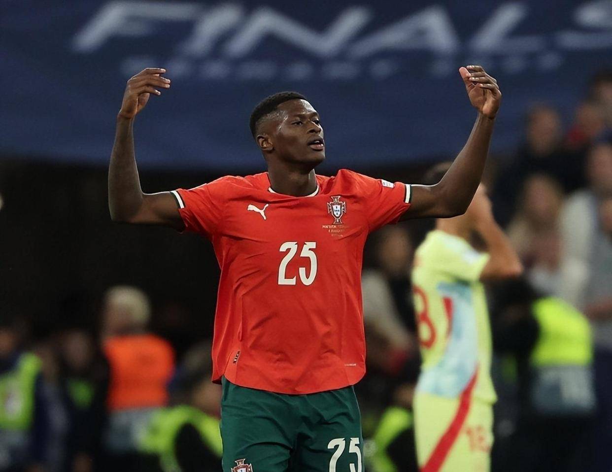 英超前瞻：热刺盼摆脱主场虫形象，曼联做客欲报4杀之仇